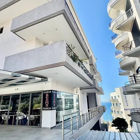 Triton Sea Side Apartman