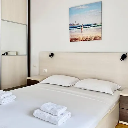 Triton Sea Side