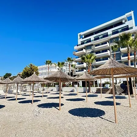 Triton Sea Side Lägenhet